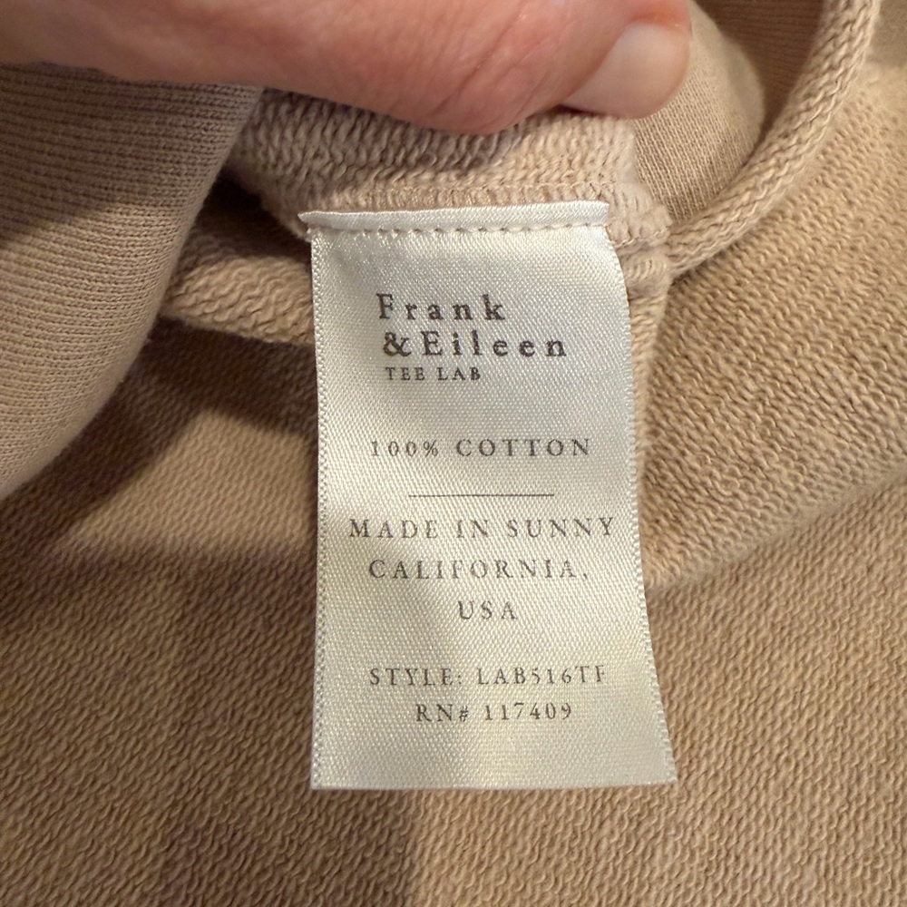 LIKE NEW Frank & Eileen Cotton Pullover - Picture 7 of 7